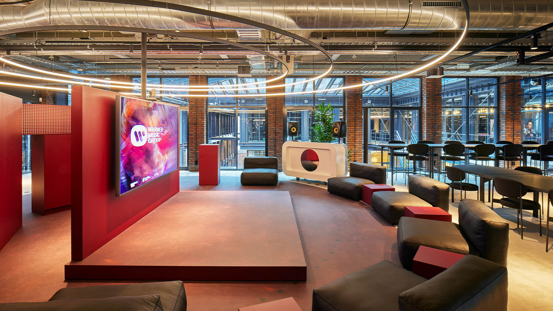 Warner Music Group 004