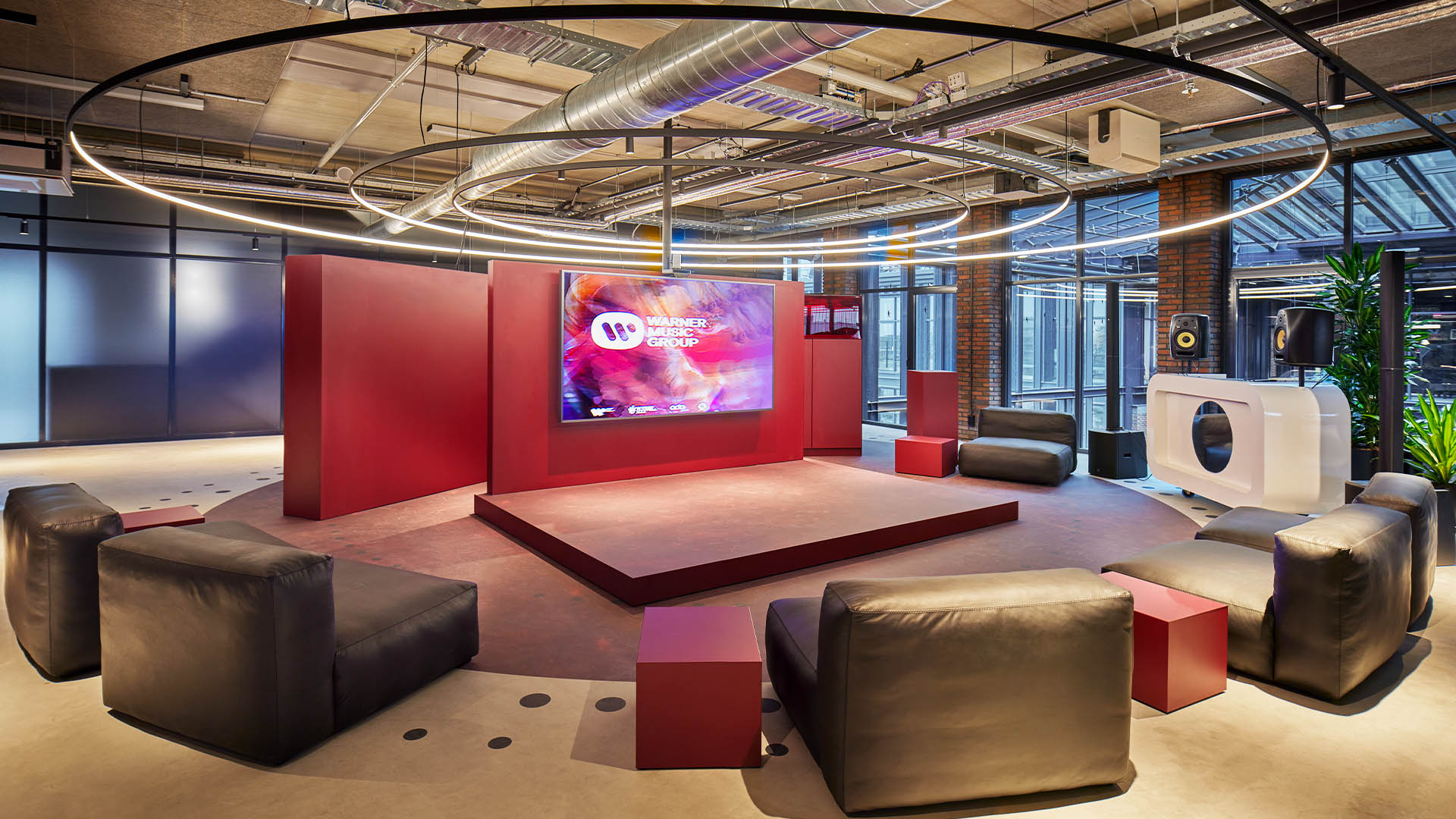 Warner Music Group 005